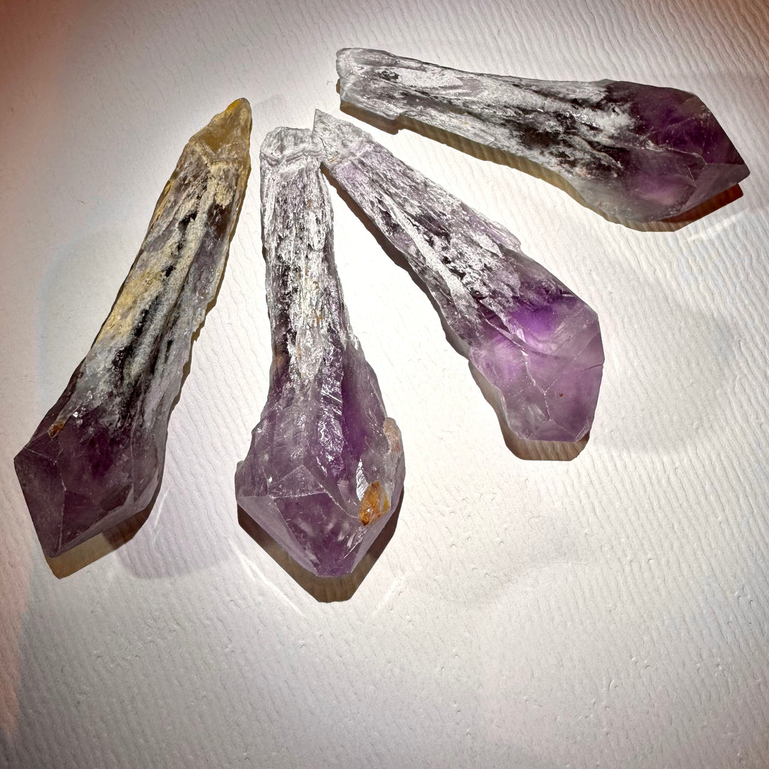 Kuvassa ametisti kärkiä
Amehtyst points in picture