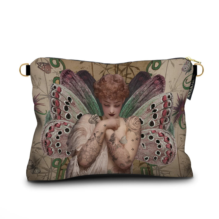 Voglio Bene Angel samettilaukku, art nouveau -tyylinen kuvitus jossa perhossiivekäs enkeli, kukkia ja perhosia, kullanväriset renkaat olkahihnaa varten. - Voglio Bene Angel velvet bag with art nouveau illustration of a butterfly winged angel, flowers and butterflies, with gold rings for a shoulder strap.