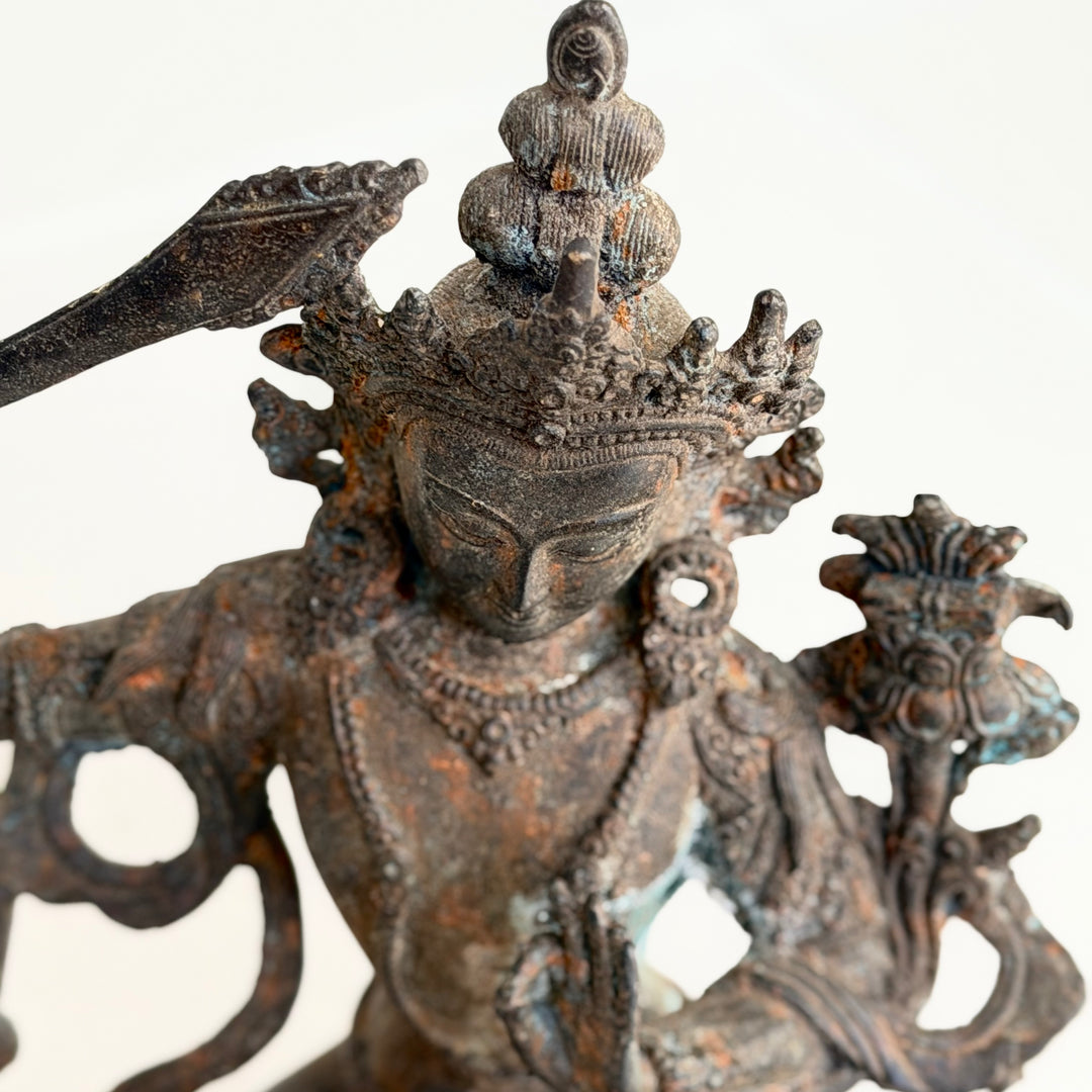 Head detail with crown and facial expression