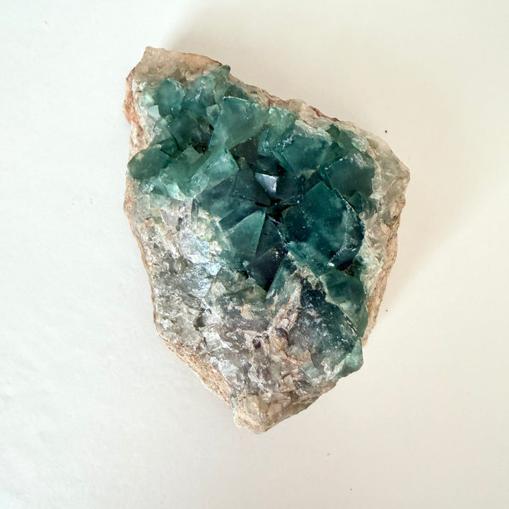 Fluoriittiklusteri iso raakapala