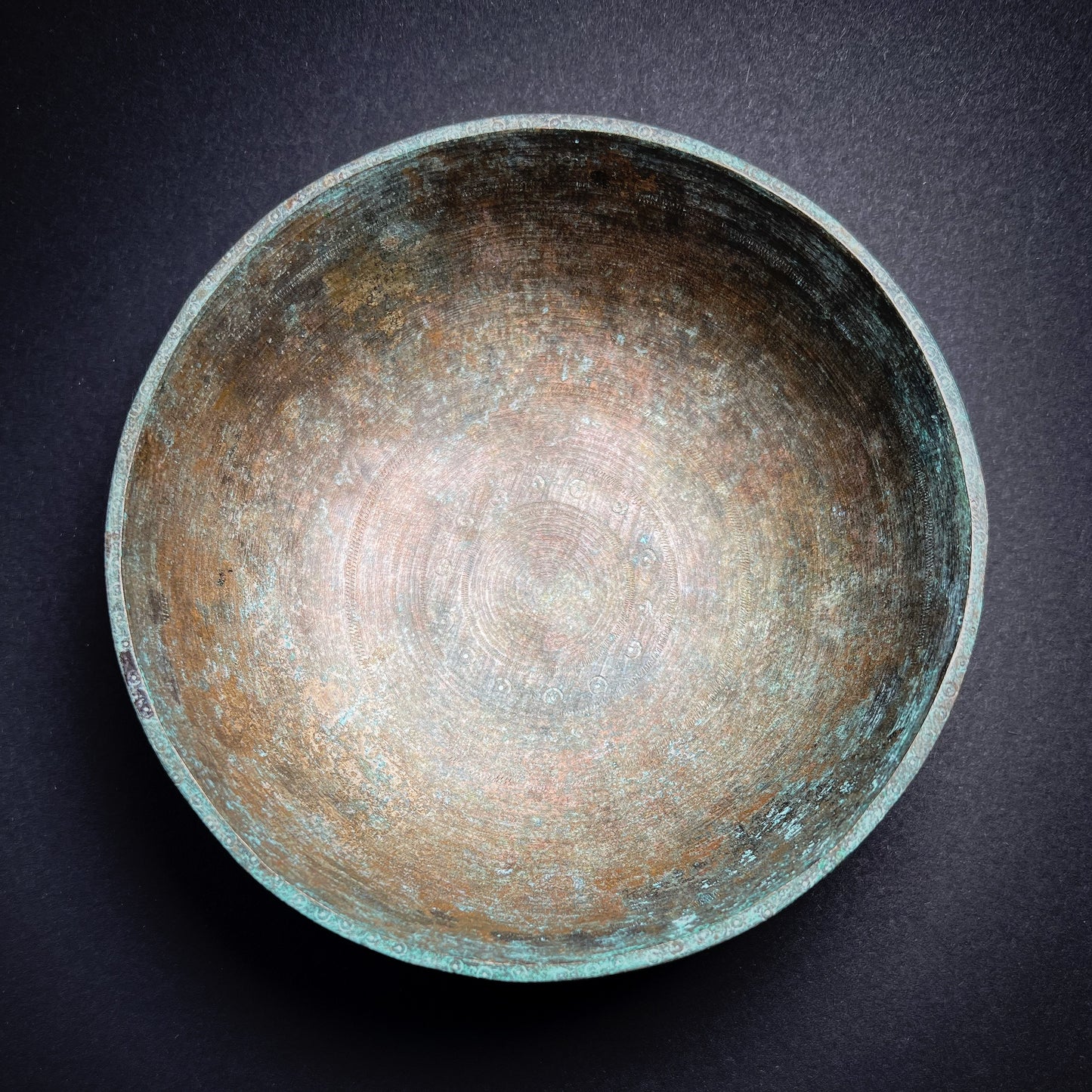 Singing bowl Thadobati, antique, M size