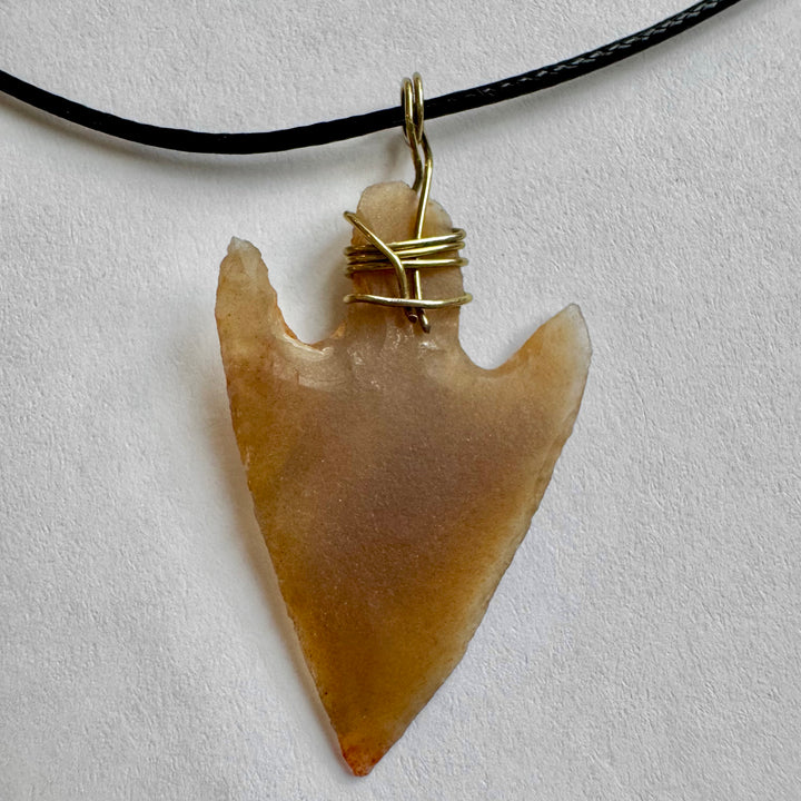 Kaulakoru - nuolenkärki kivikaudelta