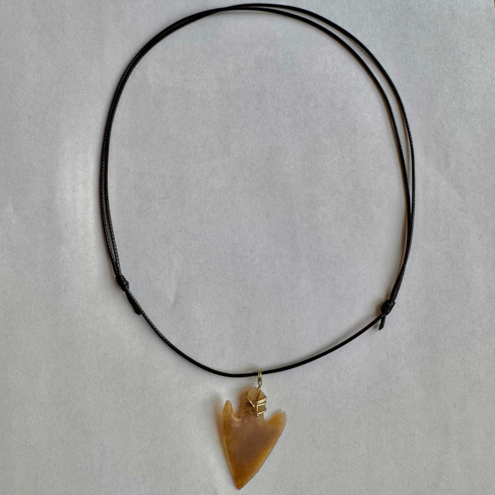 Kaulakoru - nuolenkärki kivikaudelta