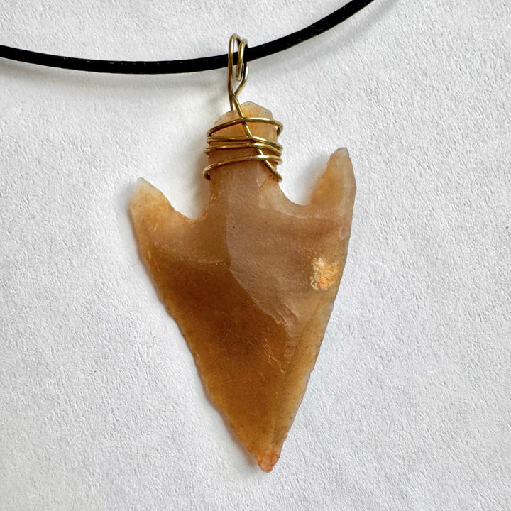 Kaulakoru - nuolenkärki kivikaudelta