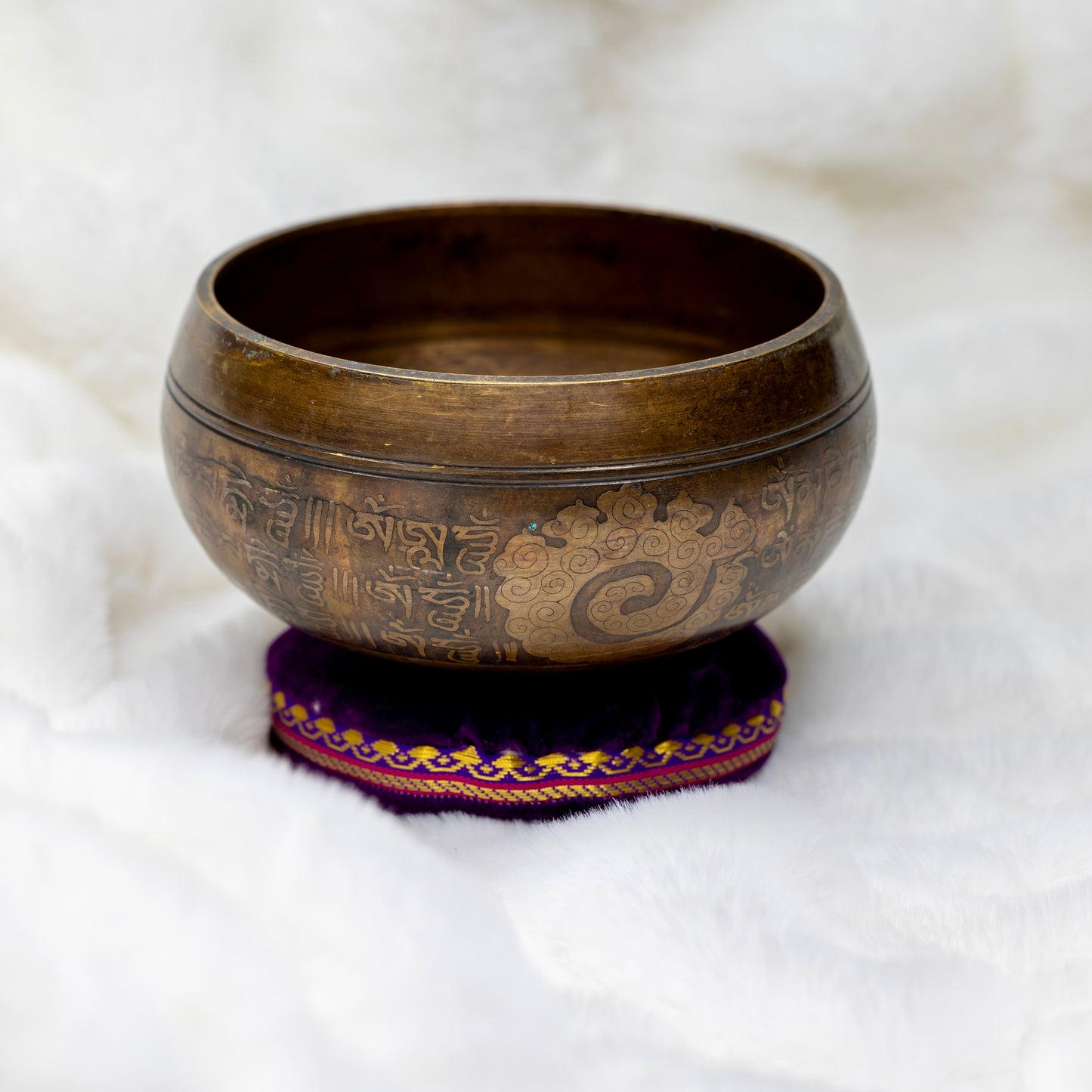 Singing bowl cushion