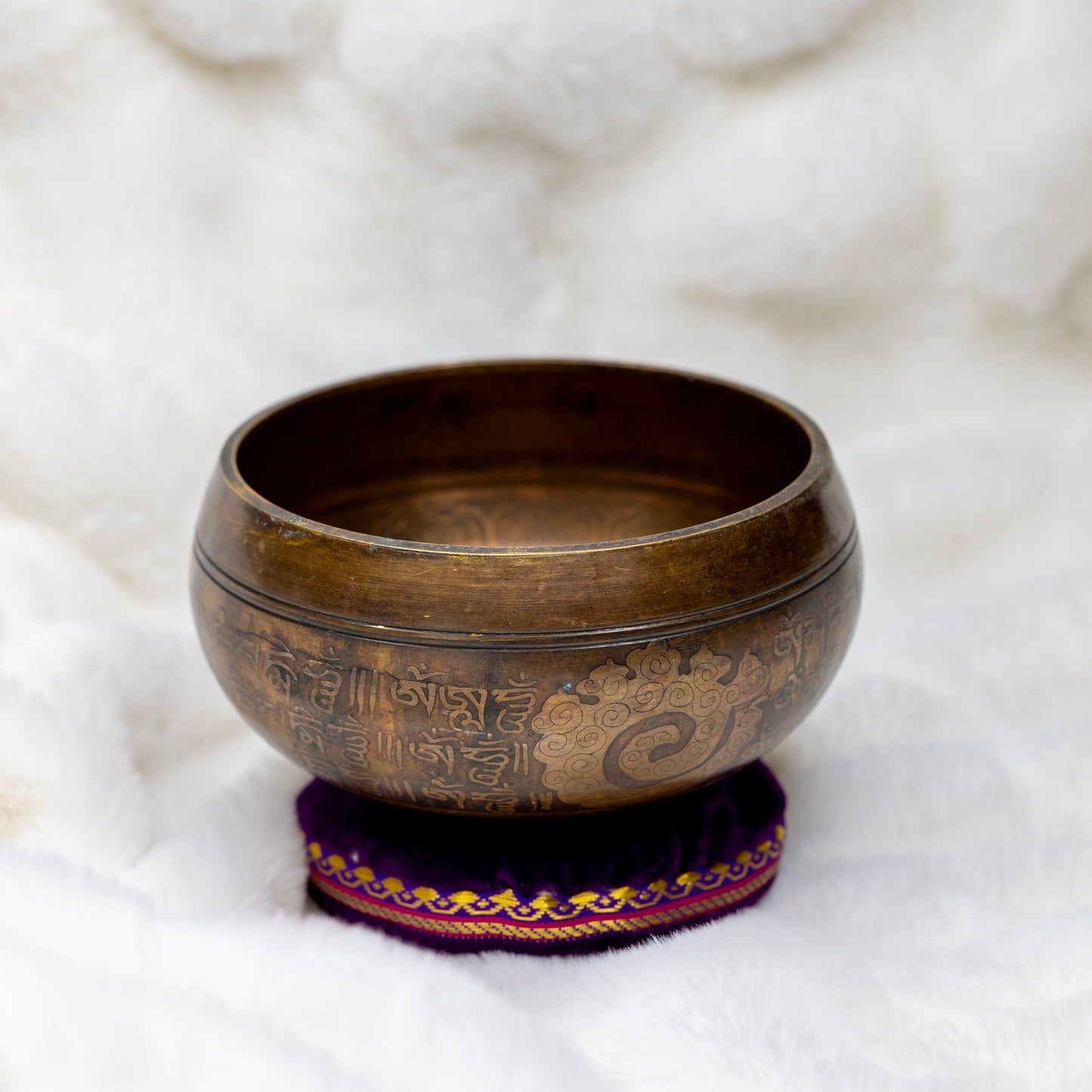 Singing bowl cushion