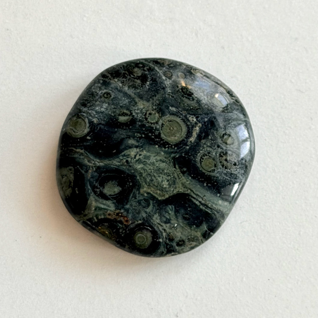 Kambaba jaspis - kämmenkivi