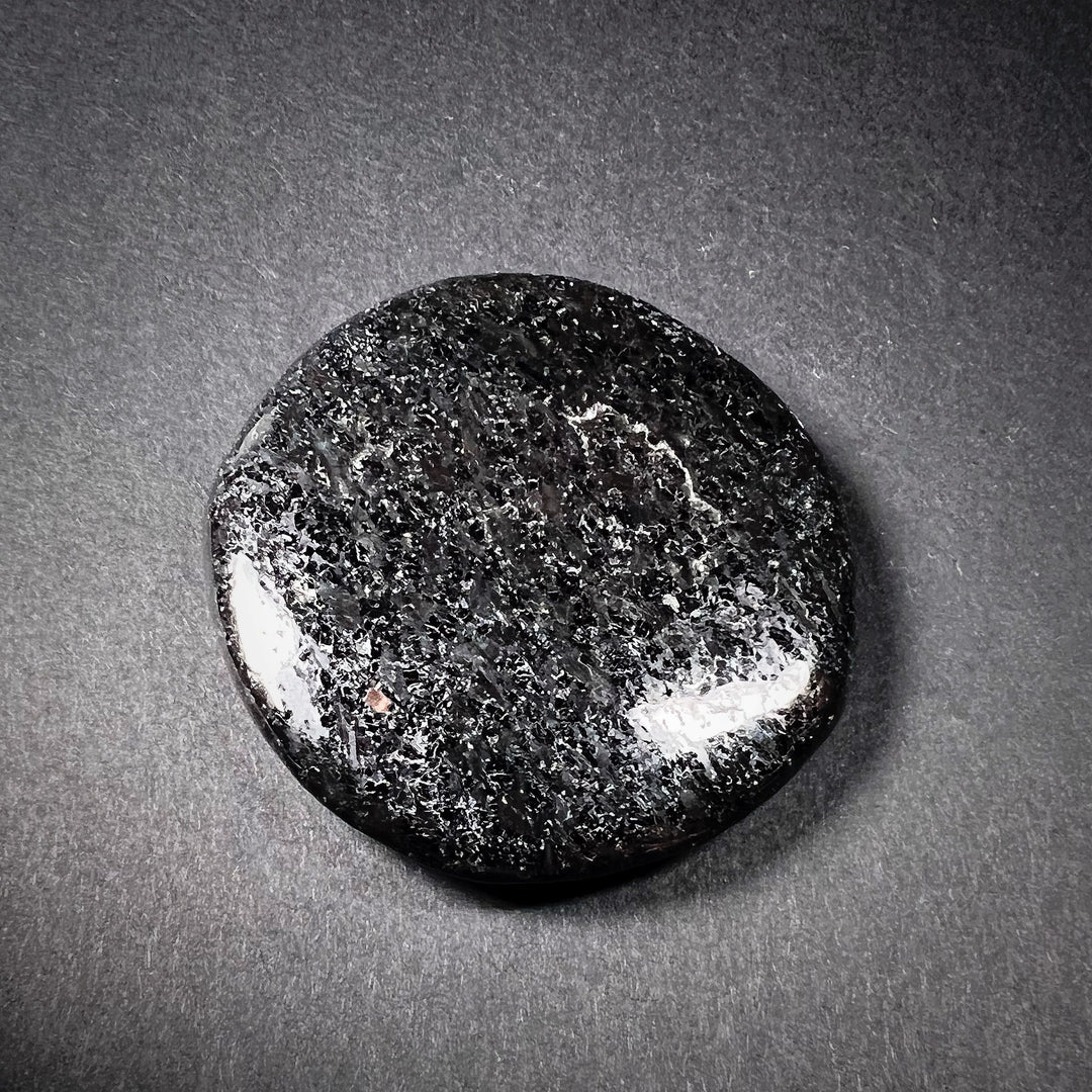 Nuummite palm stone.