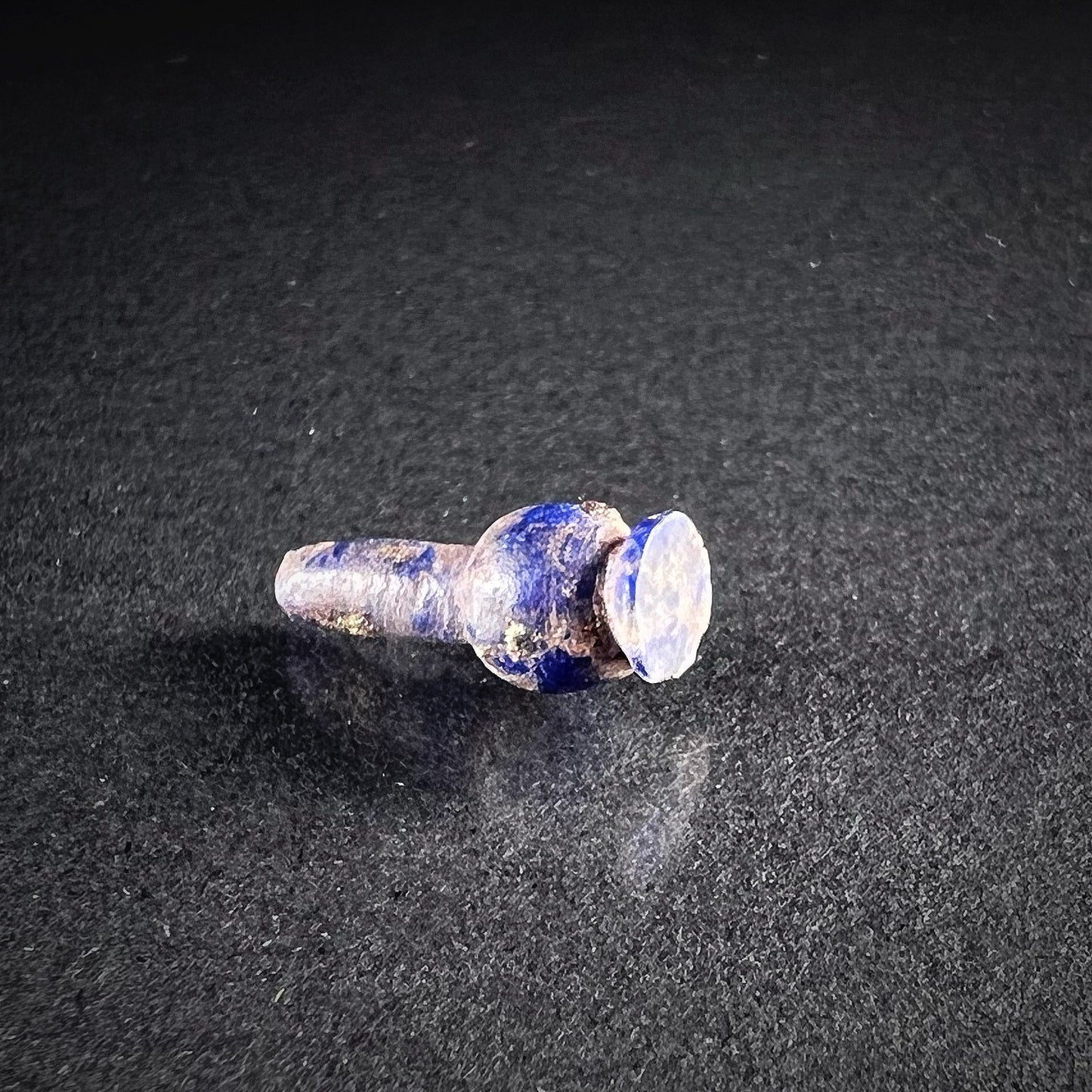 Ancient Egyptian poppy amulet, lapis lazuli - single piece 