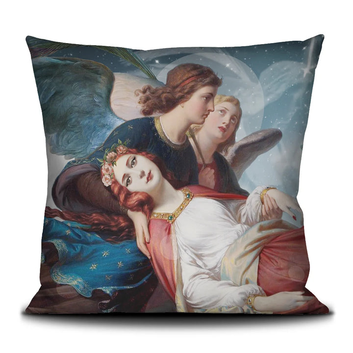 Kuvassa Voglio Bene tyynyn etupuoli Saint Catherine -kuvituksella, jossa enkelit kantavat naista tähtitaivaalla kuun loisteessa.
In the image, the front side of a Voglio Bene cushion with the Saint Catherine illustration, where angels carry a woman across a starry sky under the moonlight.