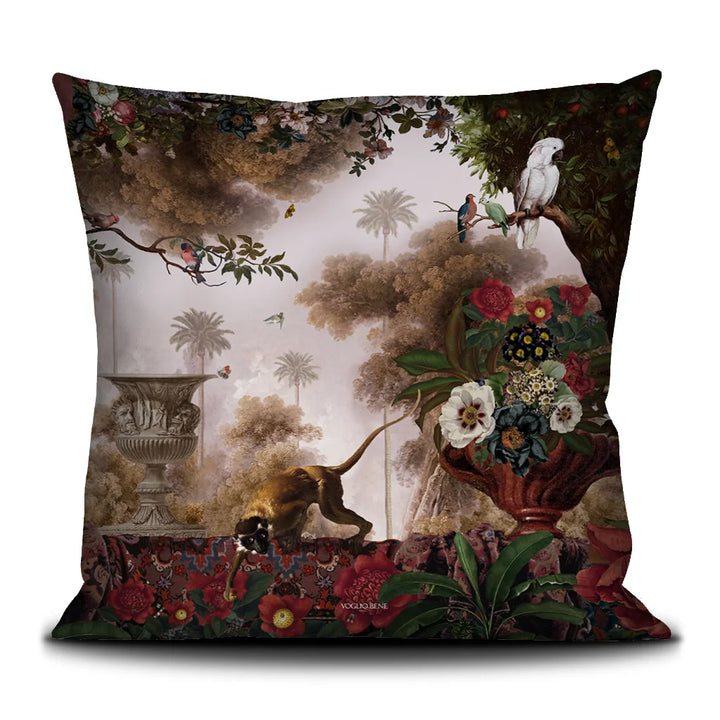 Oriental Garden-tyyny takaa. Kuvassa valkoinen undulaatti, apina ja koristeellinen puutarhamaisema.
Oriental Garden cushion, back side. The image features a white budgerigar, a monkey, and a decorative garden landscape.