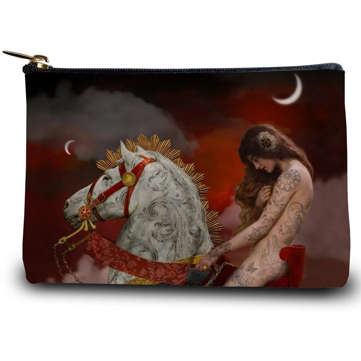 Voglio Benen kukkaro Lady Godiva painatuksella - Lady Godiva wallet by Voglio Bene.