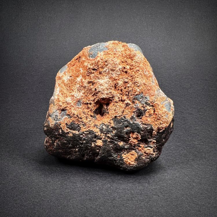Meteorite from Saharan desert, size L. Picture 1