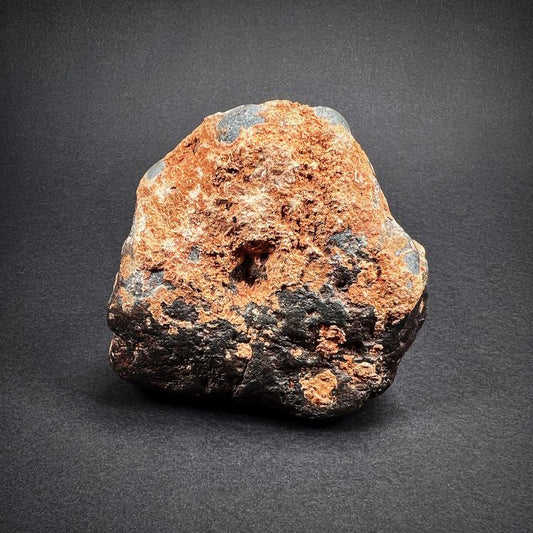 Meteoriitti Saharasta - Meteorite from Saharan desert, size L. Picture 1