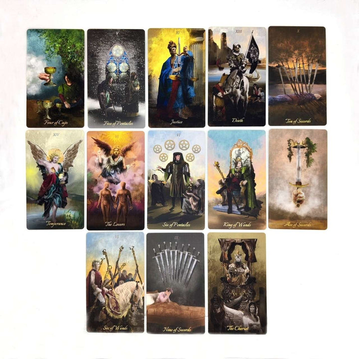 Baroque Tarot -pakan korttien kuvituksia ruudukoksi aseteltuina.