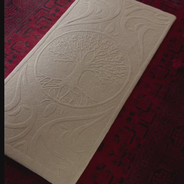 Lumoava Elämänpuu villamatto